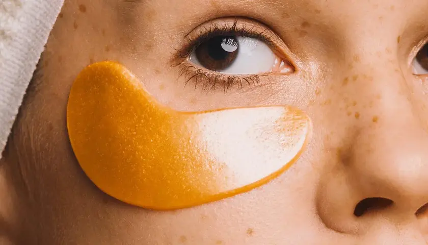 Parche dorado para el contorno de ojos, ideal para drenaje linfático y reducir bolsas.
