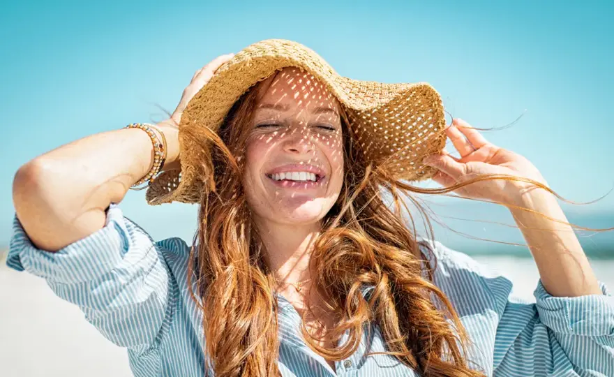 Cómo cuidar el pelo en verano sin perder brillo