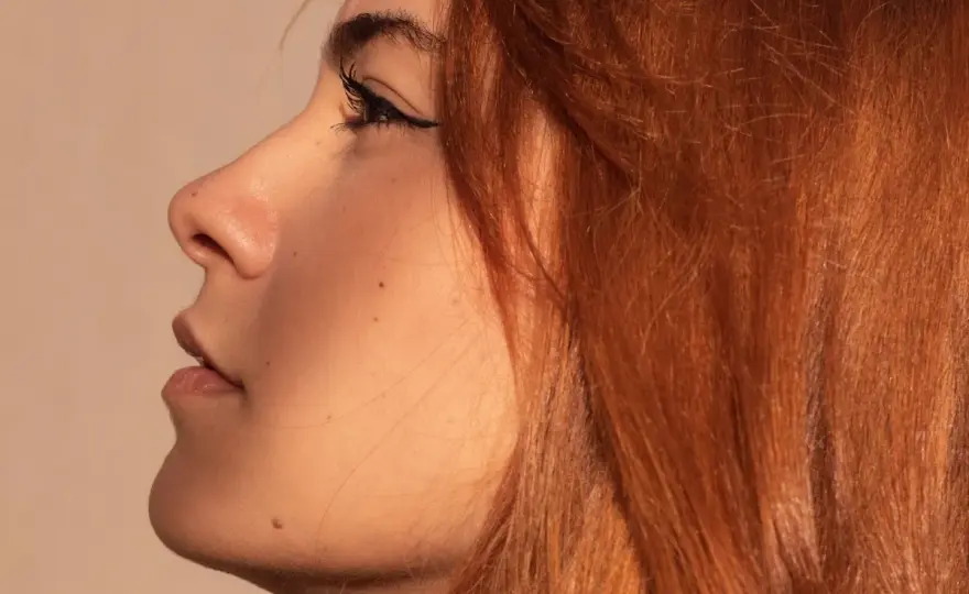 Rubio cobrizo claro con mechas - ideas y cuidados