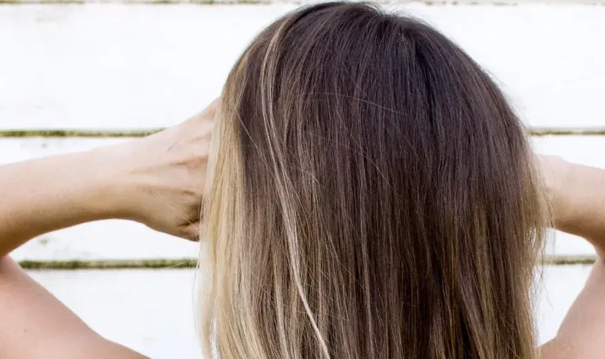 Reflejos en el pelo - técnicas, tonos, precio y cuidados